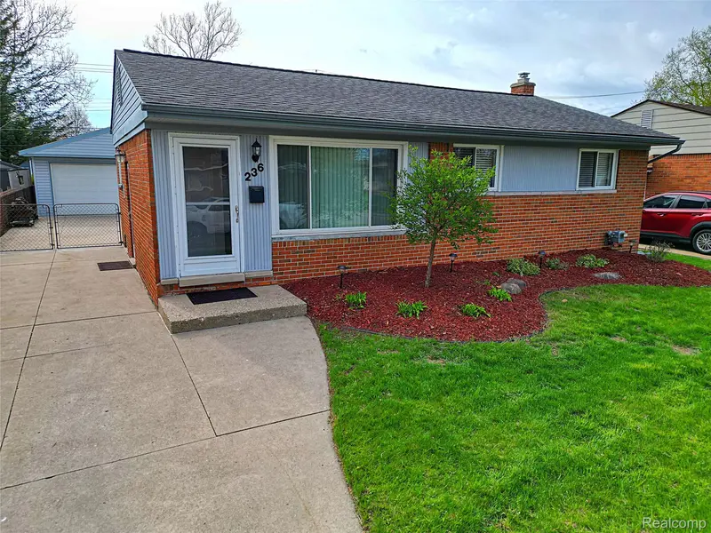 236 Darwin ST, Westlandcity_wayne, MI 48186