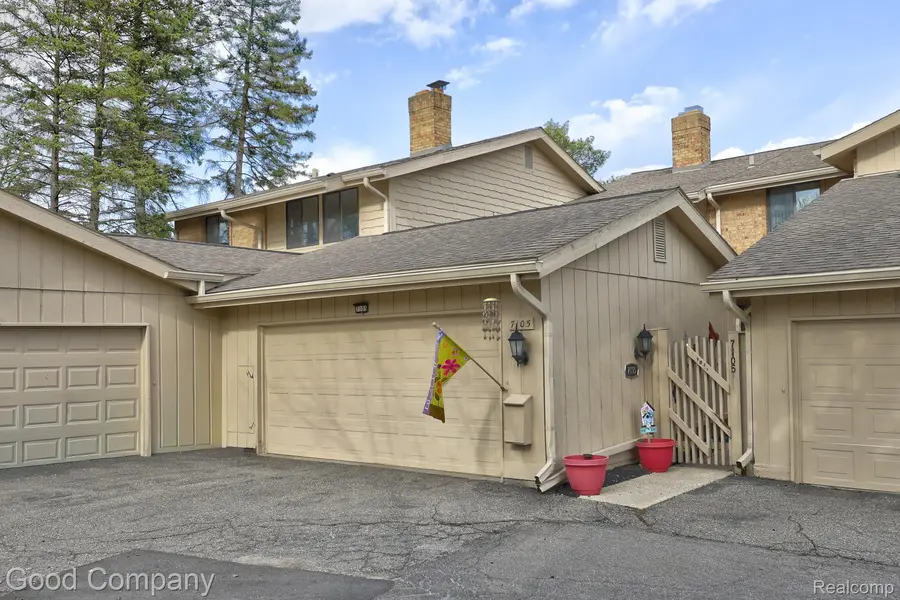 7105 Pebble Park DR, Westbloomfieldchartertownship_oakland, MI 48322