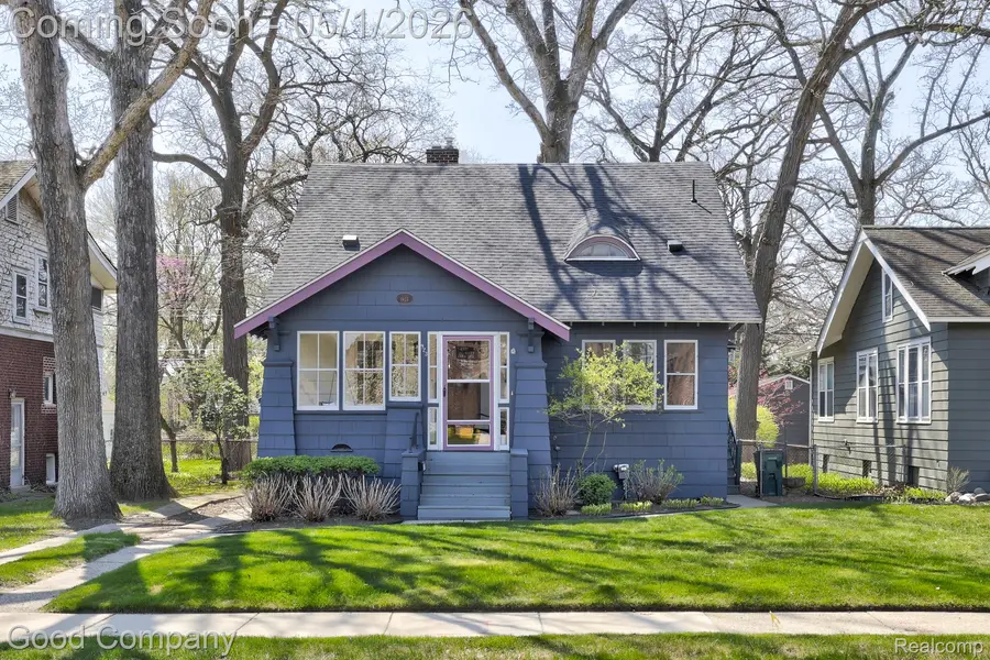 923 W 11 Mile RD, Royaloakcity_oakland, MI 48067