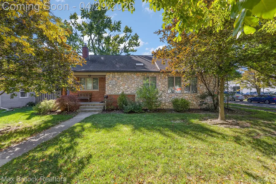 810 CHESTNUT ST, Birminghamcity_oakland, MI 48009