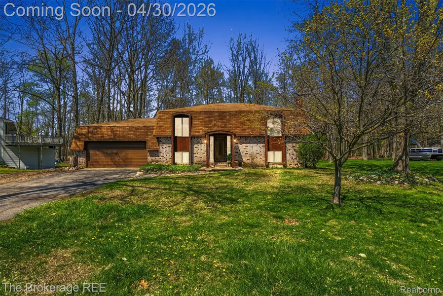 5380 Prentis RD, Waterfordchartertownship_oakland, MI 48327