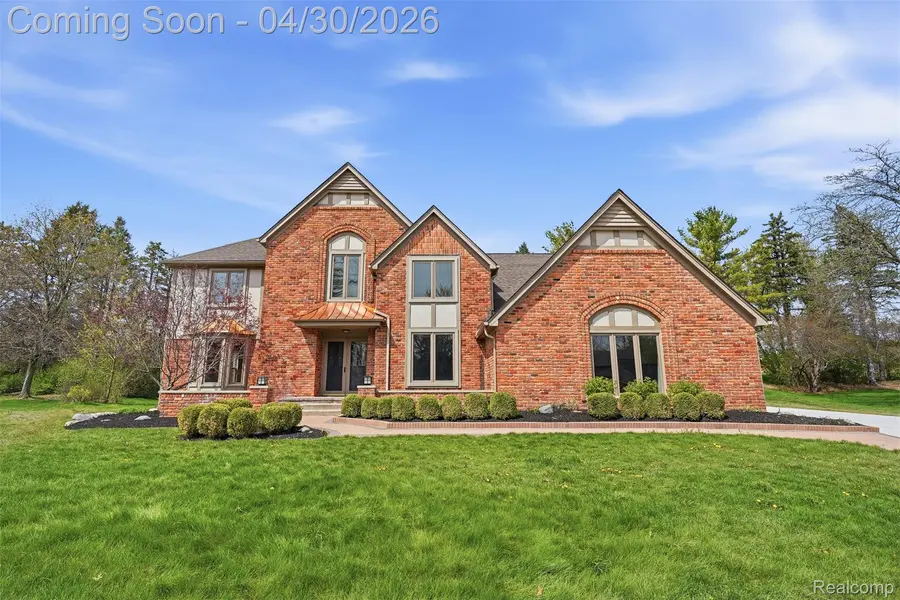 1906 Independence CT, Rochesterhillscity_oakland, MI 48306