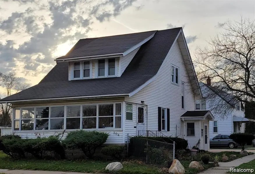 304 ECORSE RD, Ypsilanticity_washtenaw, MI 48198