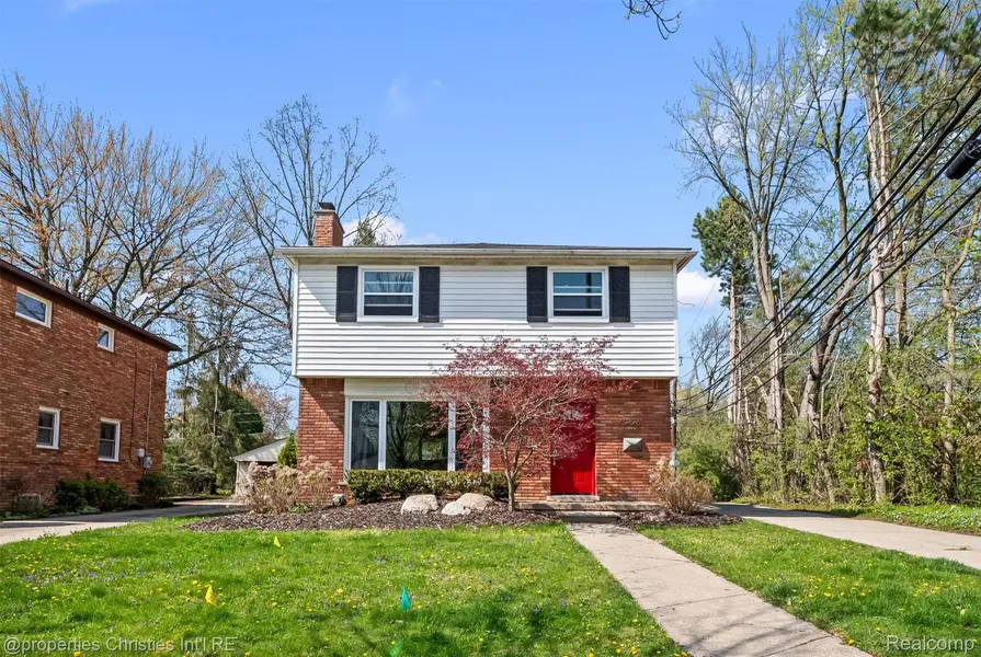 956 Northlawn BLVD, Birminghamcity_oakland, MI 48009