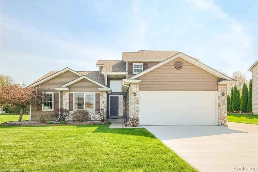 1447 Crystal Pond DR, Davisontownship_genesee, MI 48423