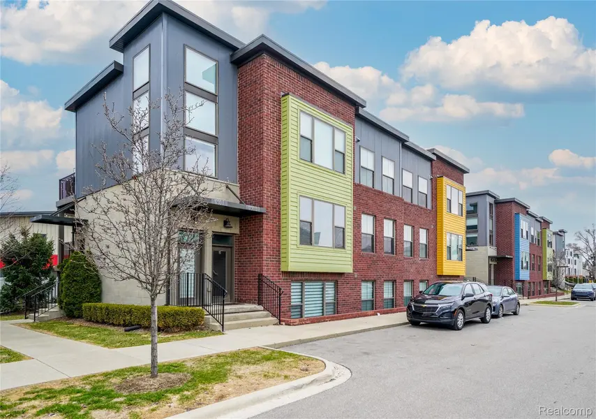 1230 Diamond CT #E, Royaloakcity_oakland, MI 48067