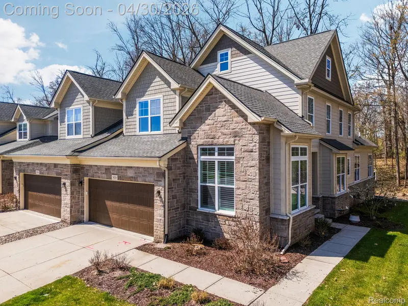 3020 N Spurway DR, Annarborcity_washtenaw, MI 48105