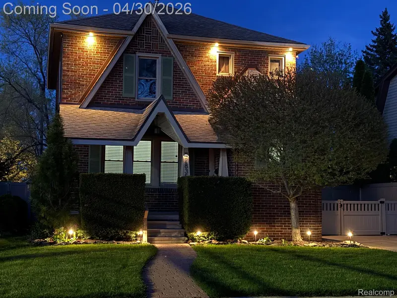 2835 Parkwood ST, Trentoncity_wayne, MI 48183