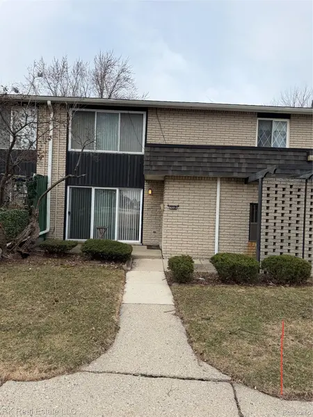 8237 Kennedy CIR, Warrencity_macomb, MI 48093