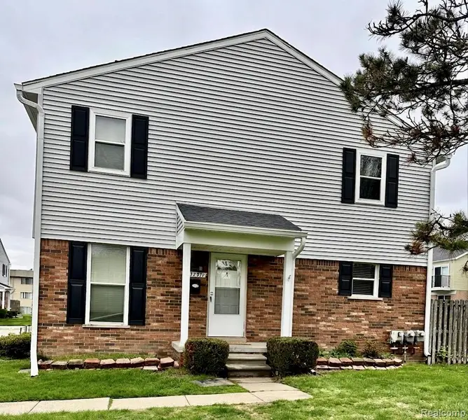 37371 Charter Oaks BLVD, Clintonchartertownship_macomb, MI 48036