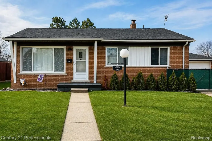 31274 Fernwood ST, Westlandcity_wayne, MI 48186