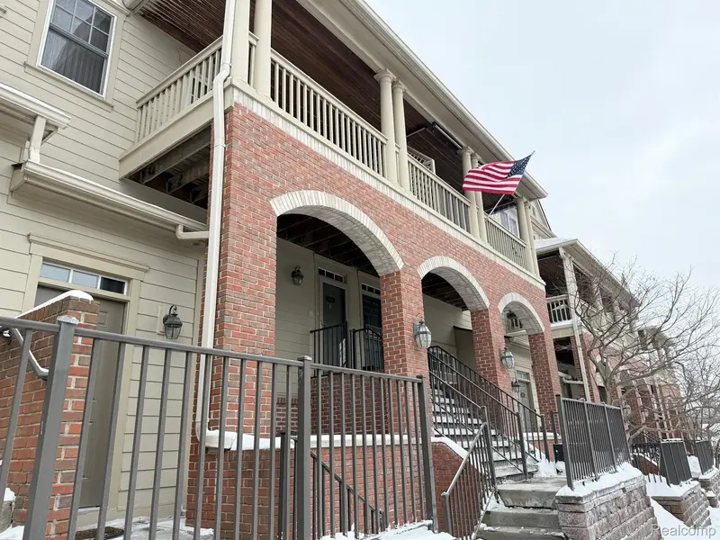 3930 FORESTER BLVD, Auburnhillscity_oakland, MI 48326