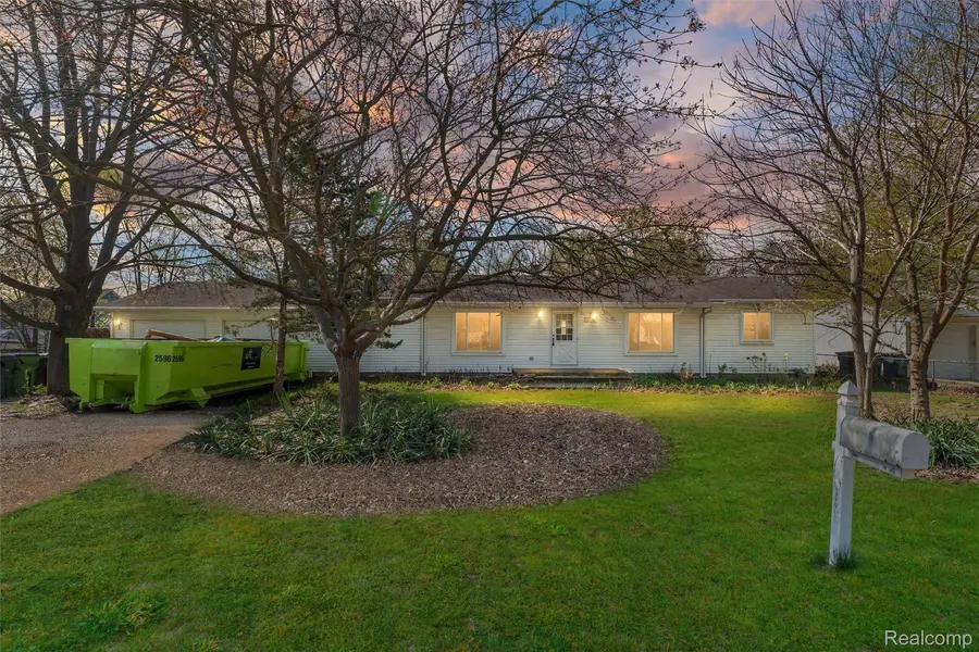 2378 Dawes AVE, Shelbychartertownship_macomb, MI 48317