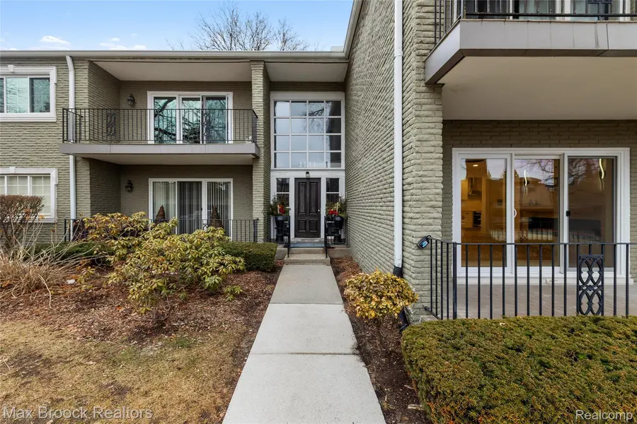 1111 N Old Woodward AVE #23, Birminghamcity_oakland, MI 48009