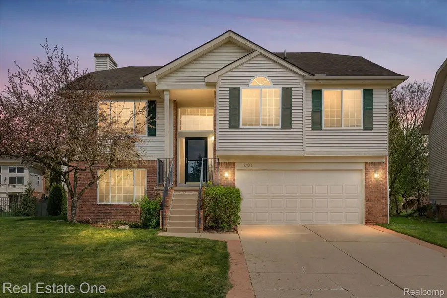 4721 Carrington DR, Oaklandchartertownship_oakland, MI 48306