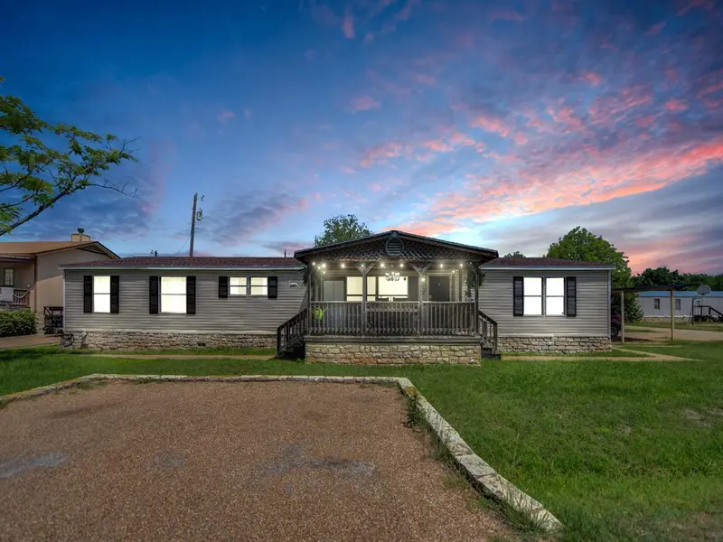 5402 Clear View Drive, Granbury, TX 76048