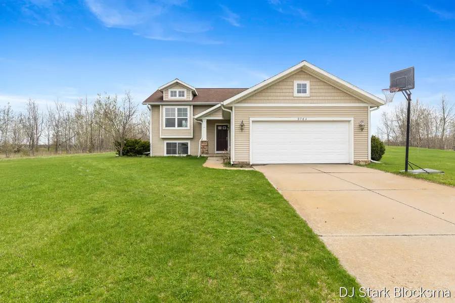 9764 Hessler XING, Courtlandtownship_kent, MI 49341