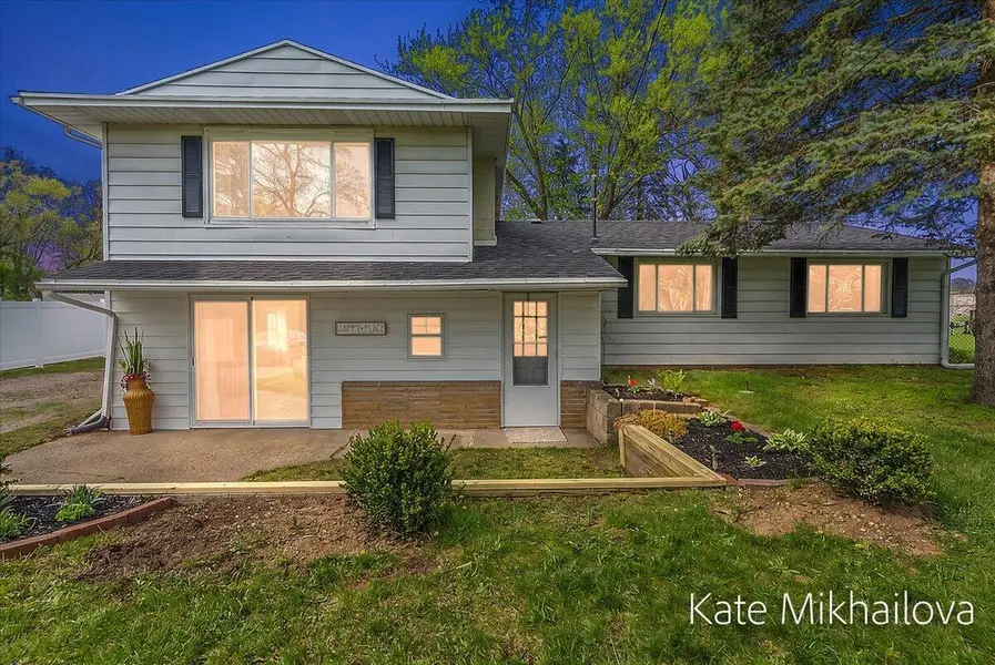 126 Blanche AVE, Kalamazoocity_kalamazoo, MI 49001