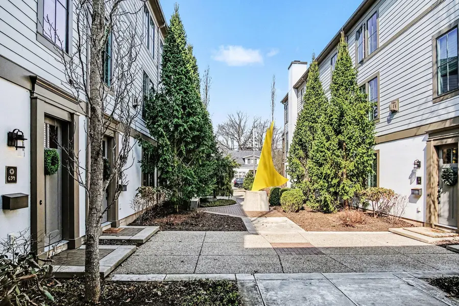 694 Croswell AVE SE, Eastgrandrapidscity_kent, MI 49506