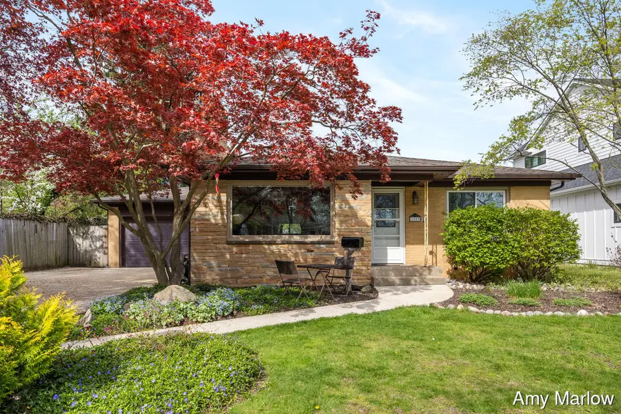 1553 Ridgewood AVE SE, Eastgrandrapidscity_kent, MI 49506