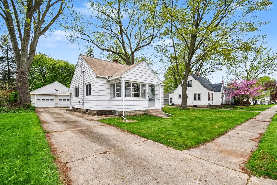 3546 Curtis ST, Hudsonvillecity_ottawa, MI 49426