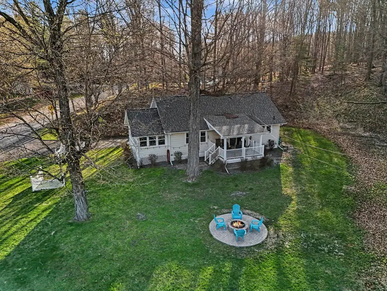 5989 Barnhart RD, Hamlintownship_mason, MI 49431