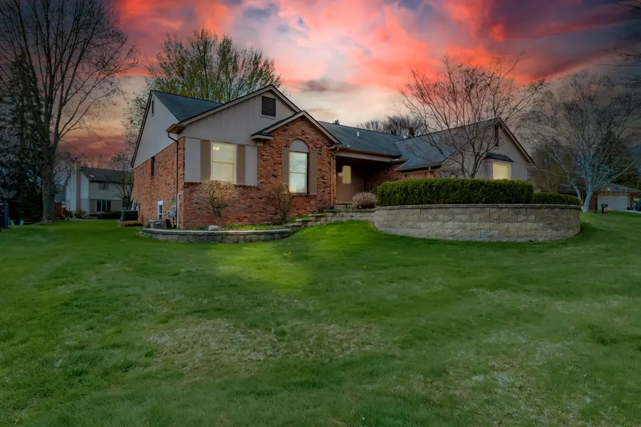 631 Heritage LN, Rochesterhillscity_oakland, MI 48309