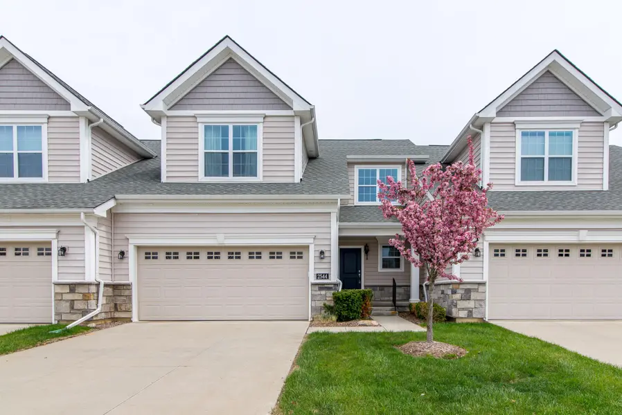 2544 Oxford CIR, Annarborcity_washtenaw, MI 48103