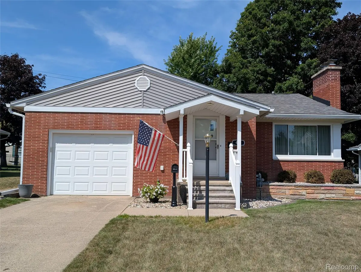 411 Cleveland ST, Bad Axe, MI 48413