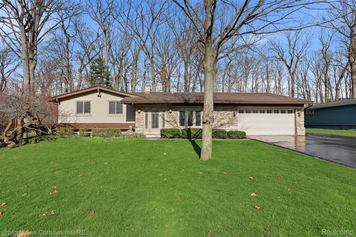 2835 Aspen LN, Bloomfieldhillscity_oakland, MI 48302