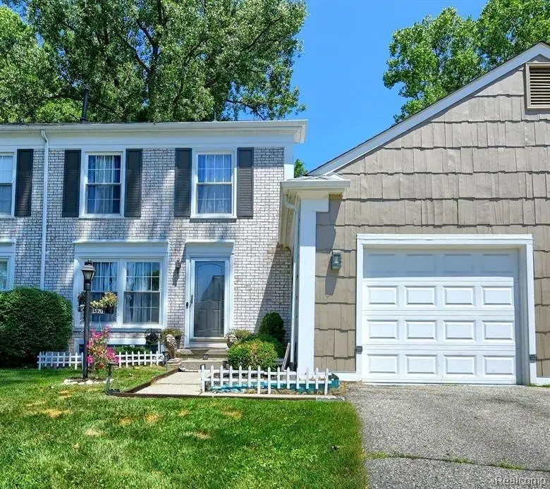 1370 Crescent LN, Rochestercity_oakland, MI 48306