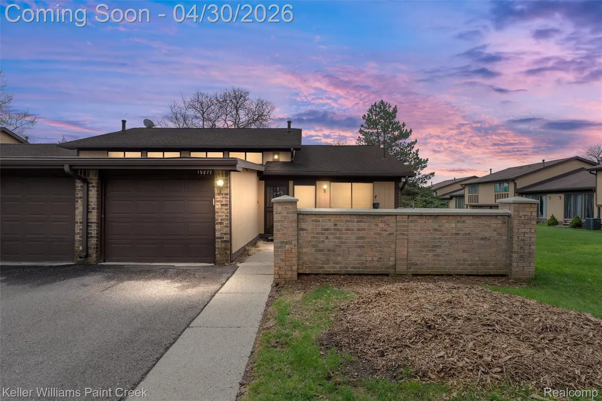 19877 Villa CT W, Southfieldcity_oakland, MI 48076