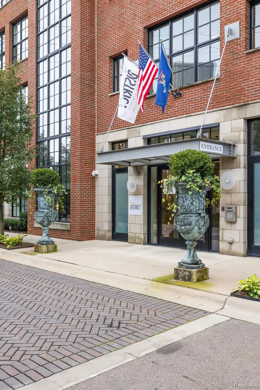 2051 VILLA RD #403, Birminghamcity_oakland, MI 48009