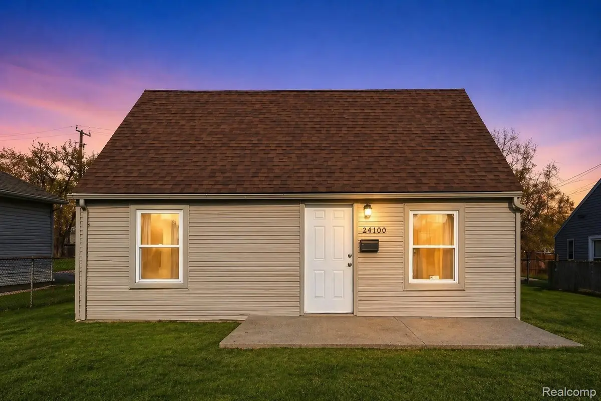 24100 Berry AVE, Warrencity_macomb, MI 48089