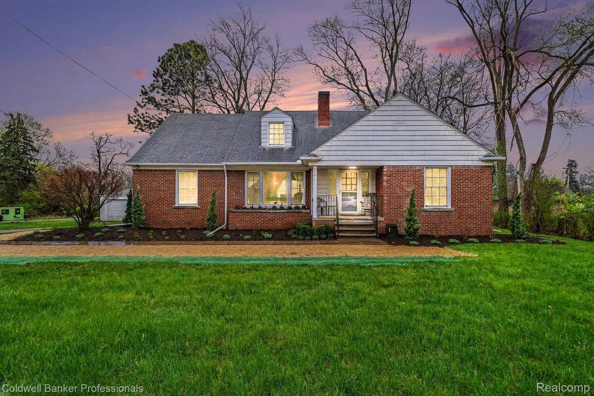 21611 W 10 Mile RD, Southfieldcity_oakland, MI 48075