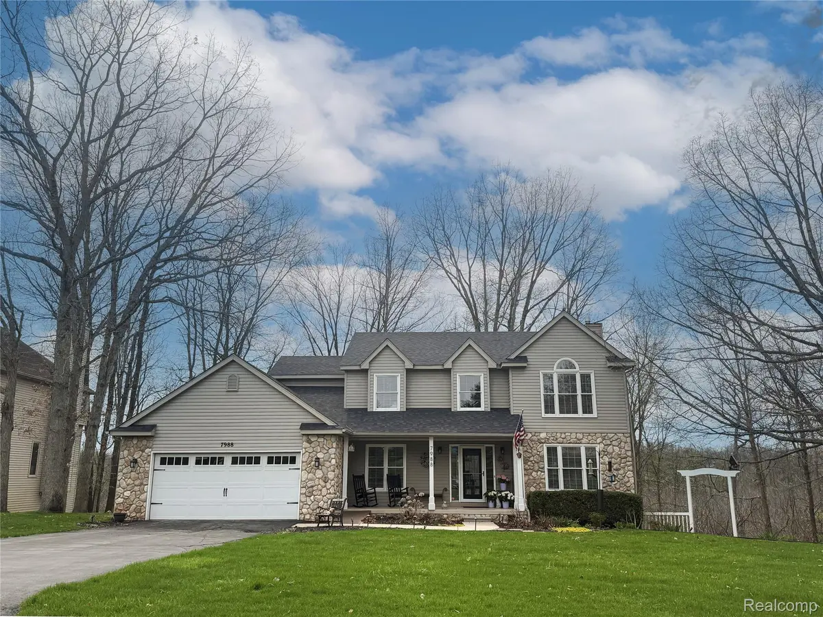 7988 Hillside Lakes DR, Hamburgtownship_livingston, MI 48116