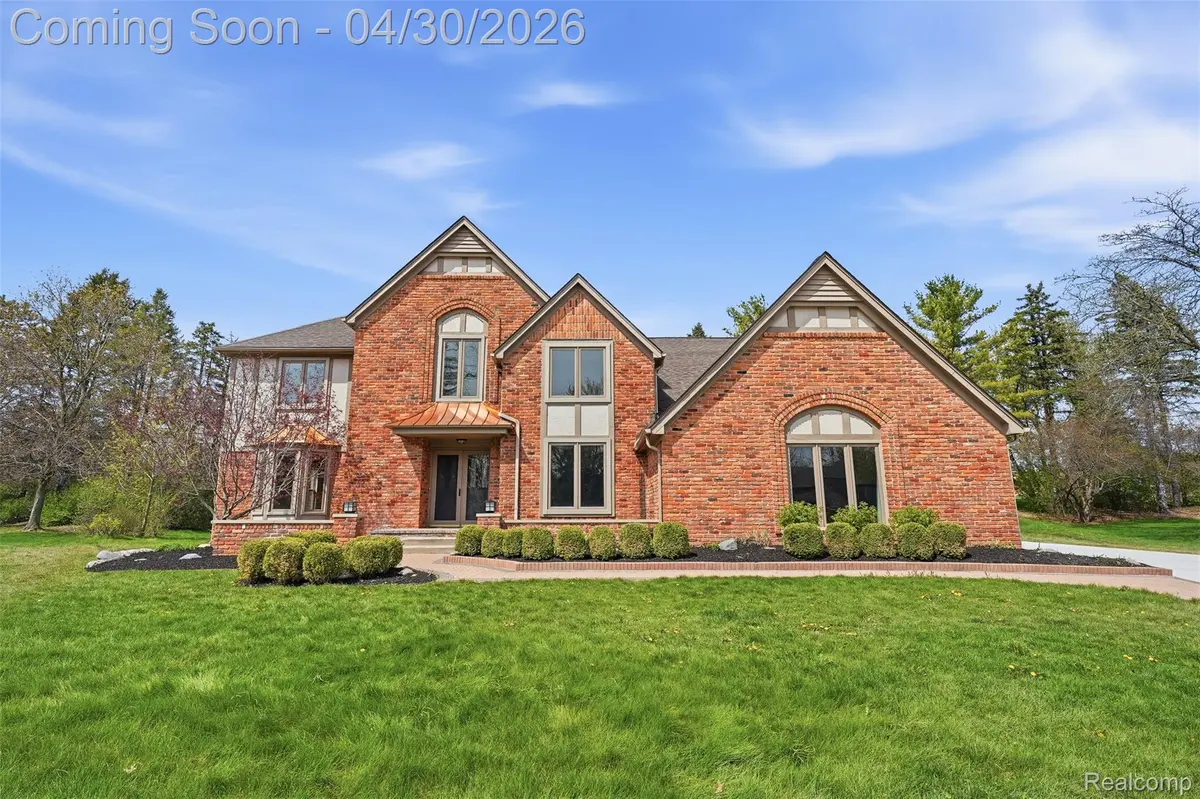 1906 Independence CT, Rochesterhillscity_oakland, MI 48306