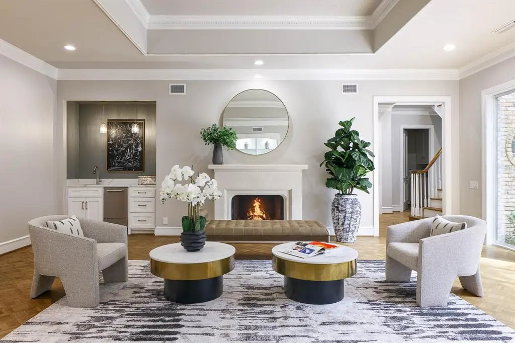 29 Saint Laurent Place, Dallas, TX 75225