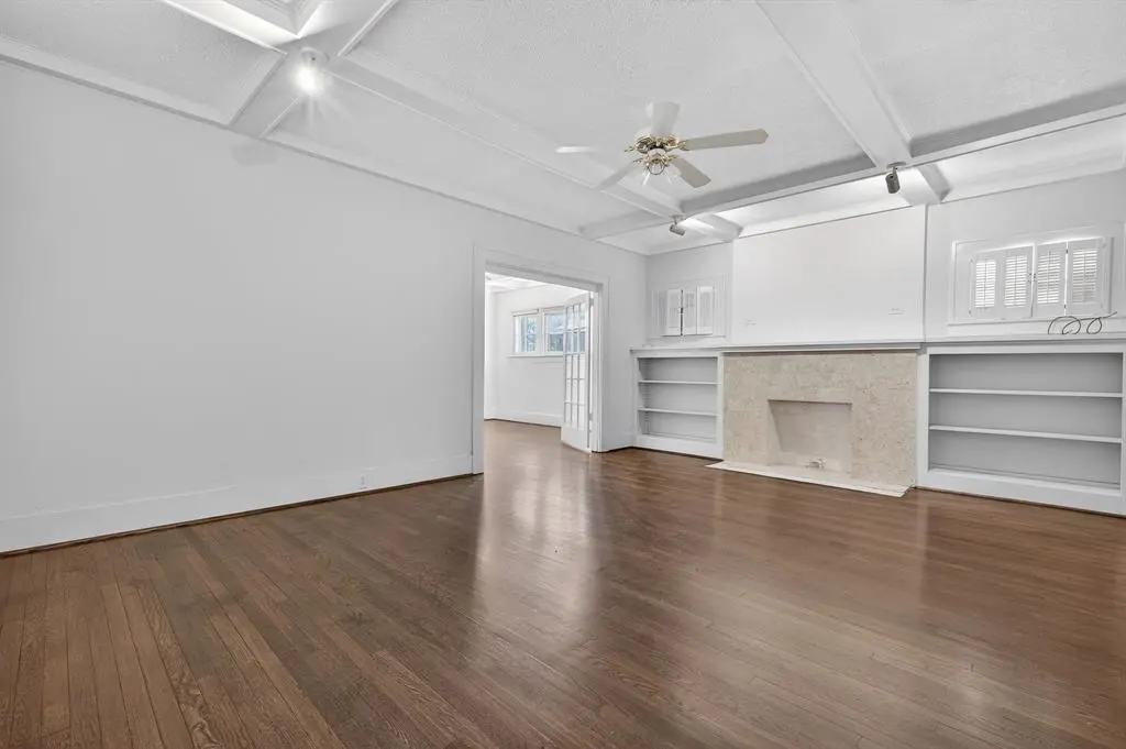 916-B E Hubbard Street, Mineral Wells, TX 76067