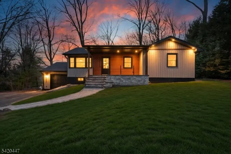 132 Upper High Crest Dr, West Milford Twp., NJ 07480