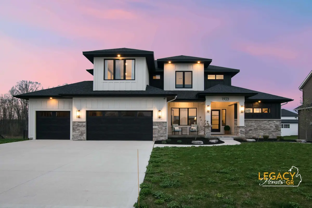 1923 Creekside DR SW, Byrontownship_kent, MI 49315