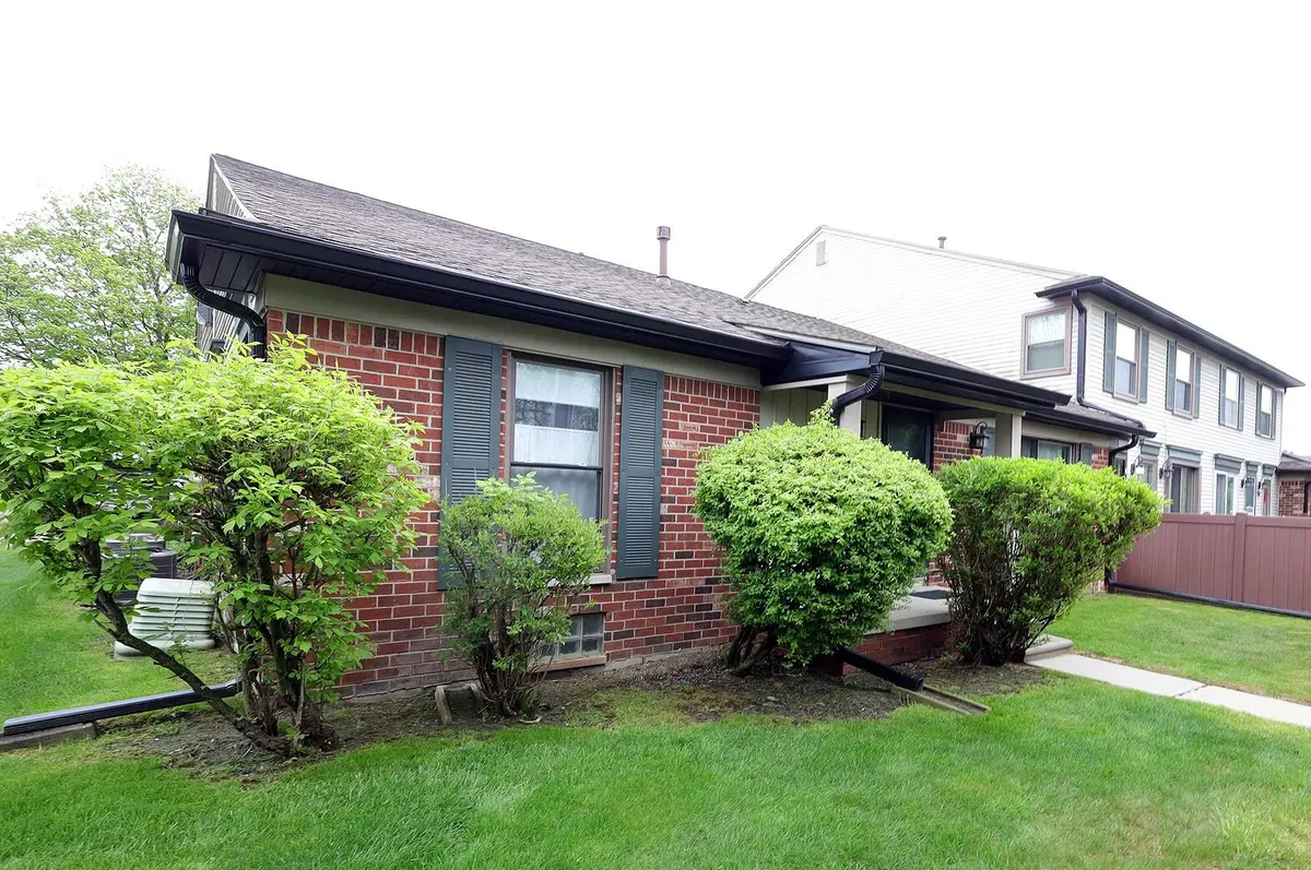 41382 Northwind DR, Cantonchartertownship_wayne, MI 48188