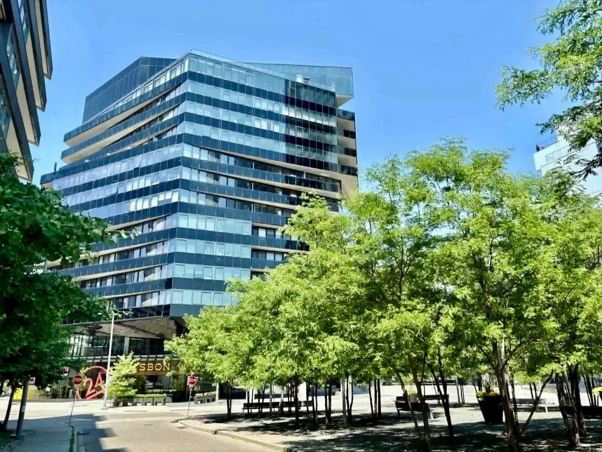 21 Lawren Harris SQ #514, Toronto C08, ON M5A 0T4