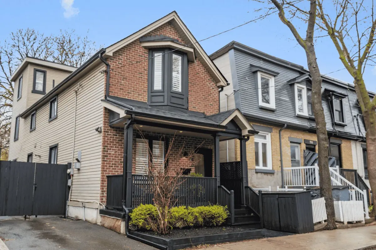 146 Boulton AVE, Toronto E01, ON M4M 2J7