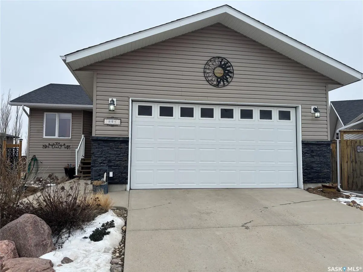 826 Lochwood PLACE, Swift Current, SK S9H 4W9