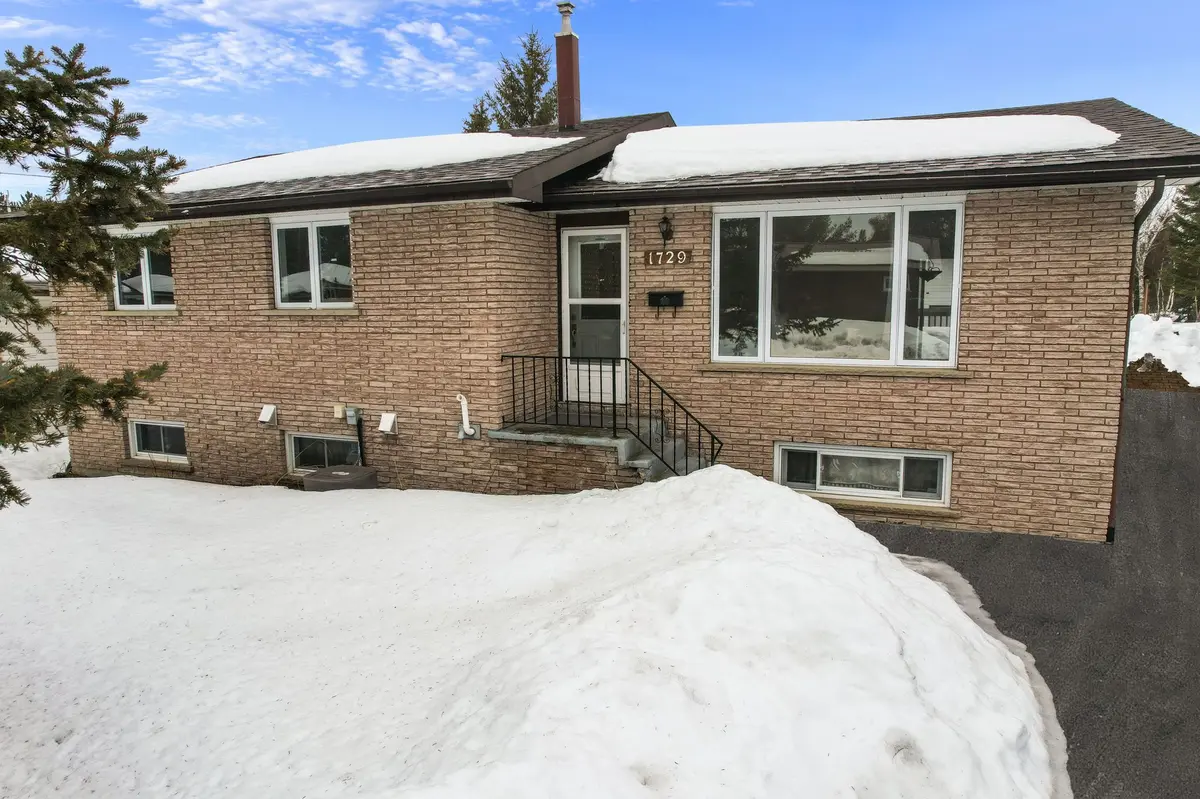 1729 Charles CT, Greater Sudbury, ON P3N 1H3
