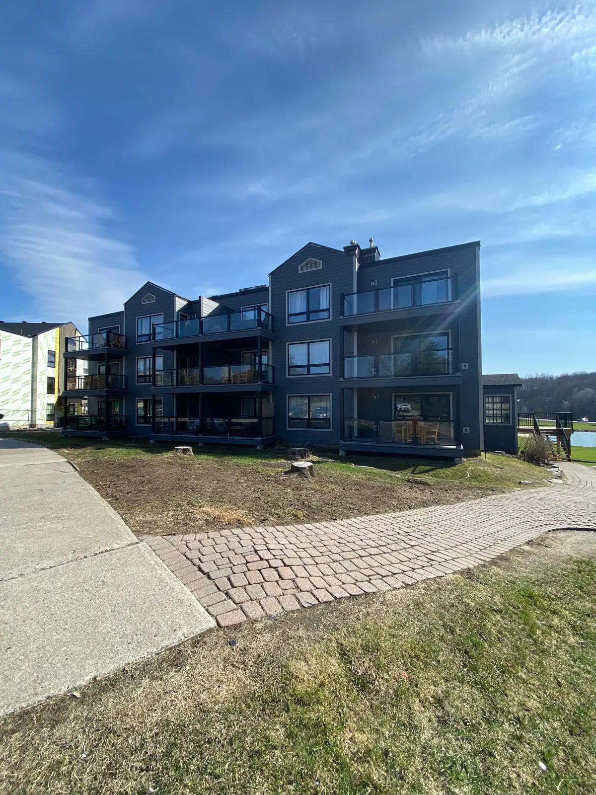 1235 Deerhurst DR #54-107, Huntsville, ON P1H 2E8