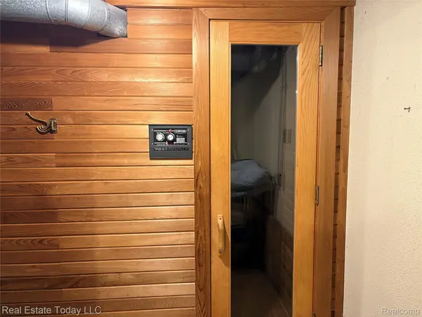 25064 Champlaign DR #9B, Southfieldcity_oakland, MI 48034