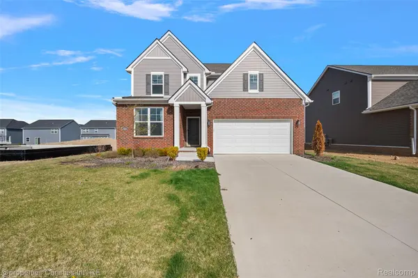 2436 Parkshore DR, Commercechartertownship_oakland, MI 48382