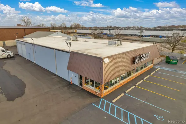 1475 S Newburgh RD, Westlandcity_wayne, MI 48186